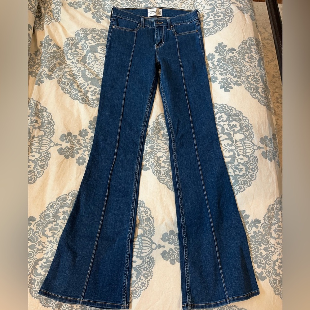 Girls Abercrombie Size 11/12 Long length flare jeans
